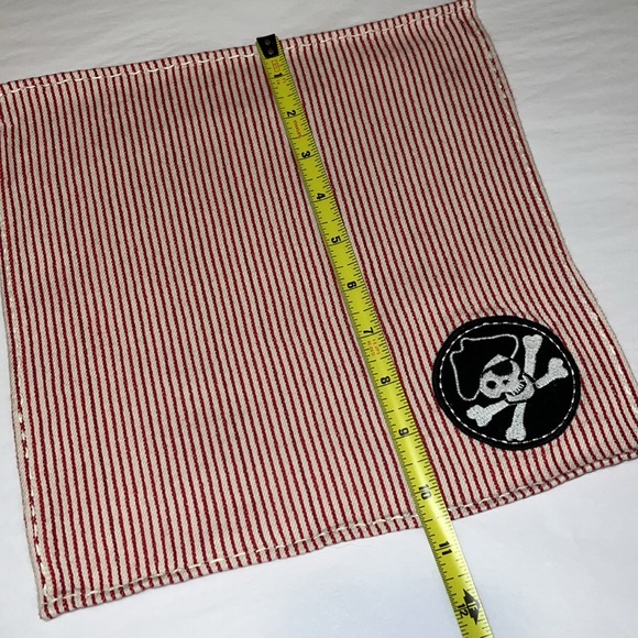 POTTERY BARN KIDS PIRATE NAPKINS (8) - Picture 7 of 9